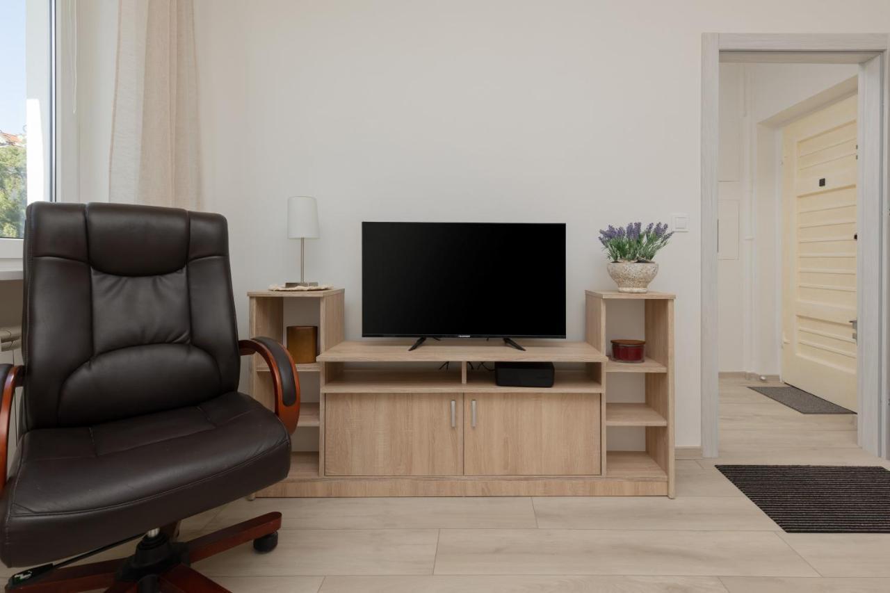Raclawicka Cozy Studio Apartment By Noclegi Renters Varšava Exteriér fotografie